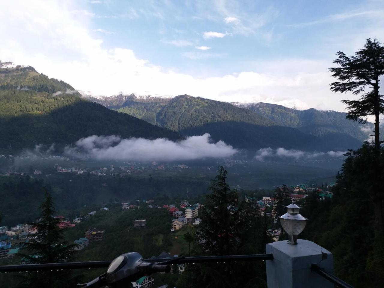 Hotel Seven Hills Manali Exteriér fotografie